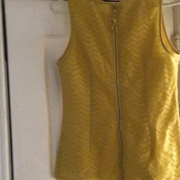 Banana Republic Yellow Fitted Sleeveless Tank Top - Picture 3 of 4